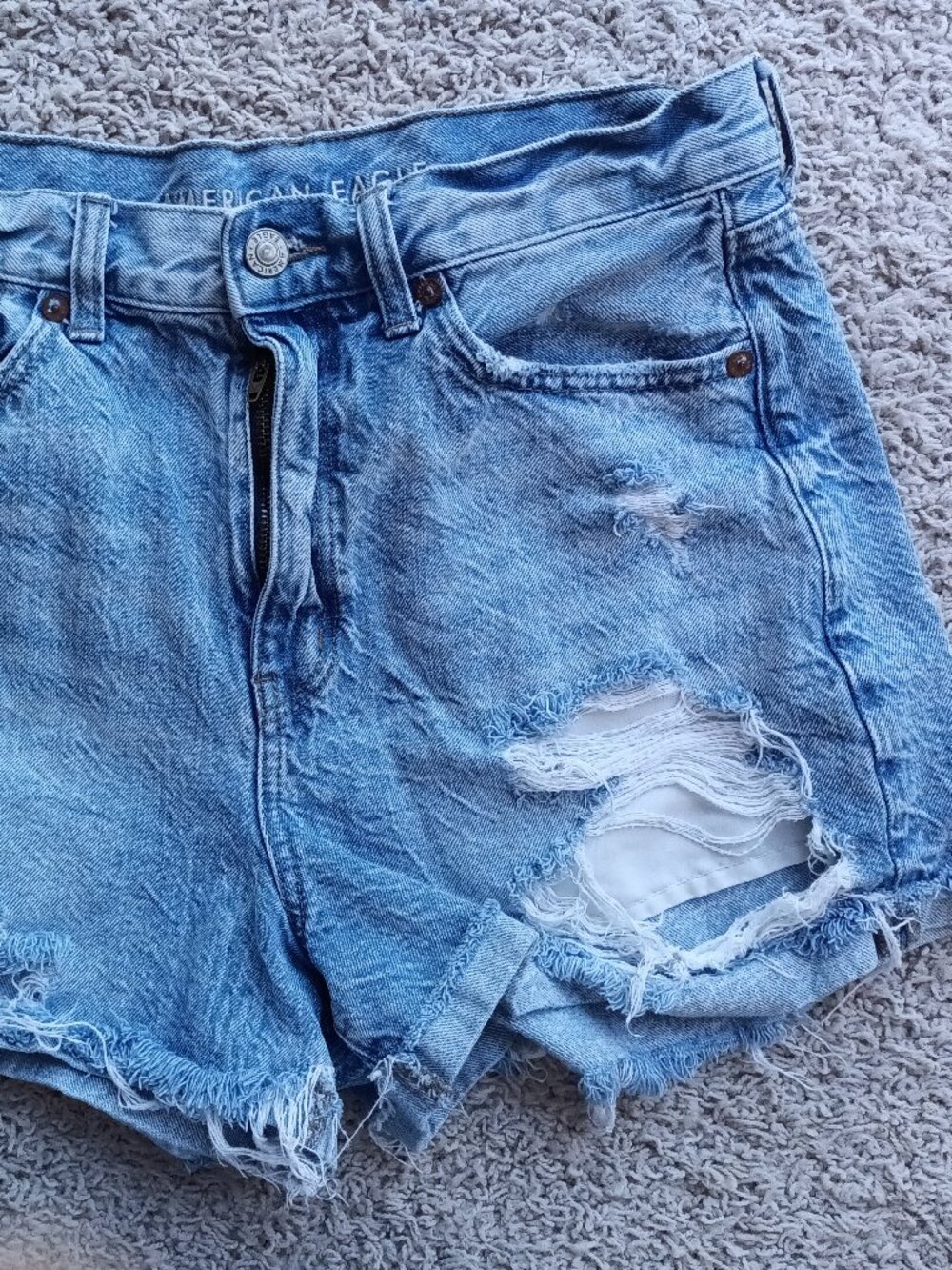 American Eagle Size 8 Distressed Denim Jean Shorts